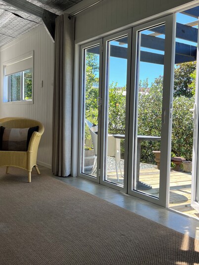 Matakana Village Secluded Countryside Barn Stay