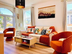 Smart TV, fireplace, books