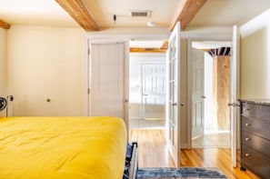 1 chambre, bureau, fer et planche à repasser, Wi-Fi gratuit