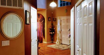 Spacious 5-bedroom house with AC and room in charming Huntington/ Dix Hills