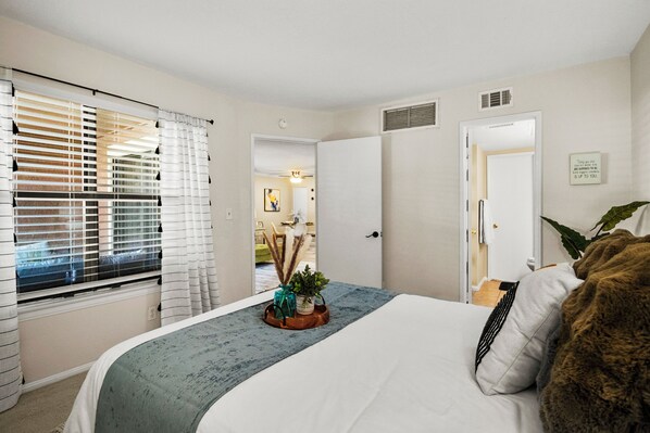 2 habitaciones, tabla de planchar con plancha y wifi gratis 