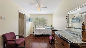 1 bedroom, internet, bed sheets