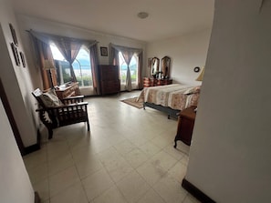 6 Schlafzimmer, WLAN, Bettwäsche