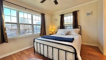 1 soverom, strykejern/-brett, wi-fi (inkludert) og sengetøy