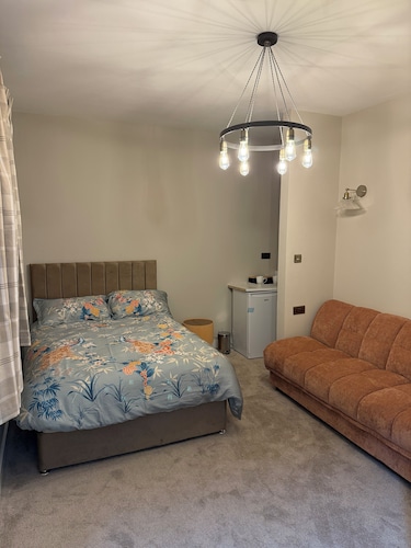 Double Deluxe Centre Apartment, Free parking, Cctv
