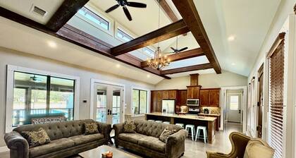 5 Bed Room House with Pool, Pickleball, Basketball, Sand Volleyball on Hole #1