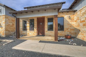 Exterior - 5 Bed Room House with Pool, Pickleball, Basketball, Sand Volleyball on Hole #1  (Concan)