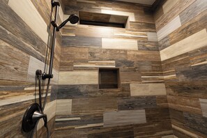 Douche, serviettes fournies