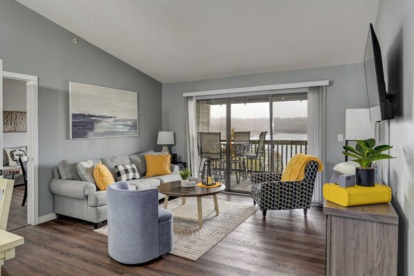 Télévision, cheminée