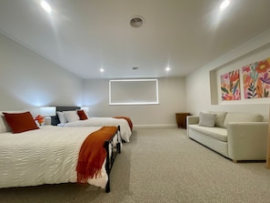 6 Schlafzimmer, BĂŒgeleisen/BĂŒgelbrett, WLAN, BettwĂ€sche