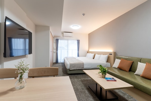 Deluxe Twin Room | Desk, free WiFi, bed sheets