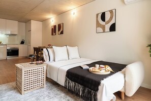 1 bedroom, iron/ironing board, bed sheets