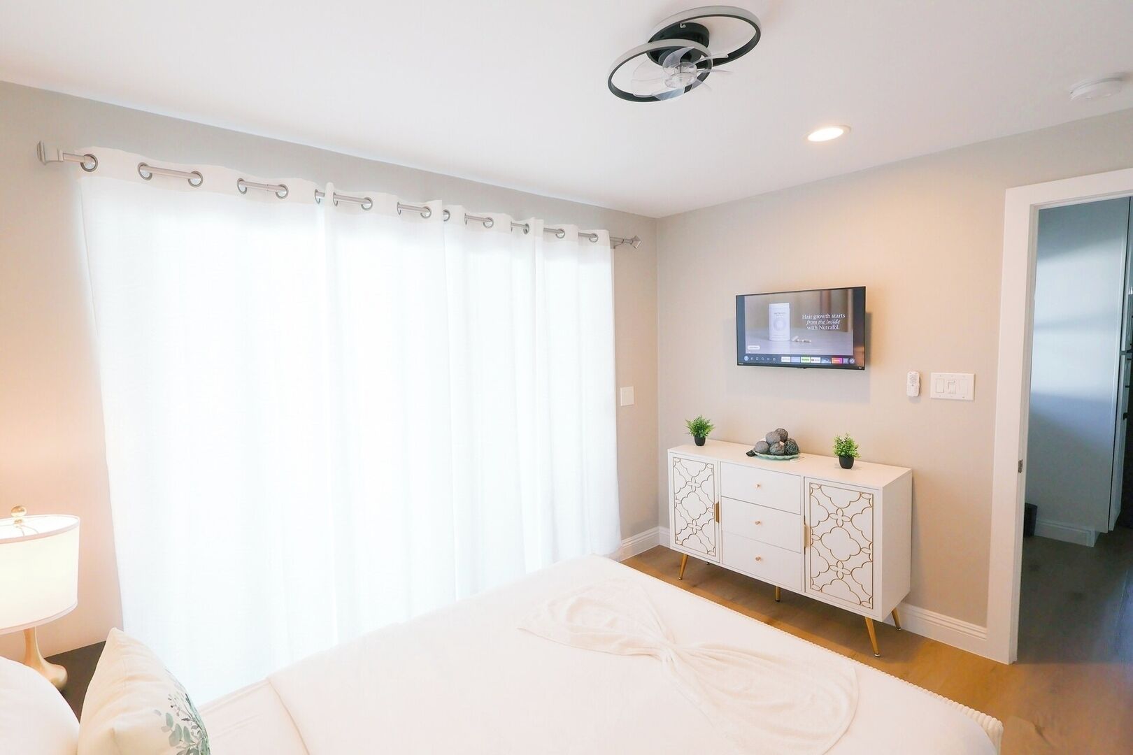 Strykejern/-brett, wi-fi og sengetøy