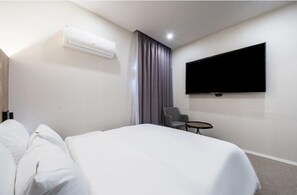Deluxe Double Room | Free WiFi, bed sheets