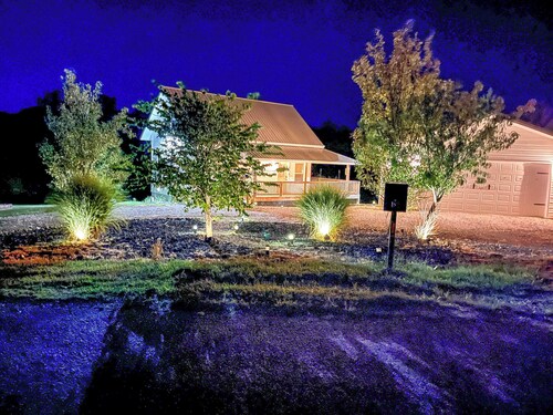 Tranquility Heights: Deck, 3.5 acres, Darts, Movie Room, Desk w/Printer