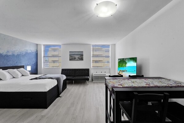 Iron/ironing board, internet, bed sheets