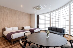 Deluxe Twin Room | Desk, free WiFi, bed sheets