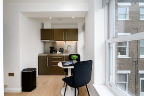 Fridge, microwave, dishwasher, coffee/tea maker