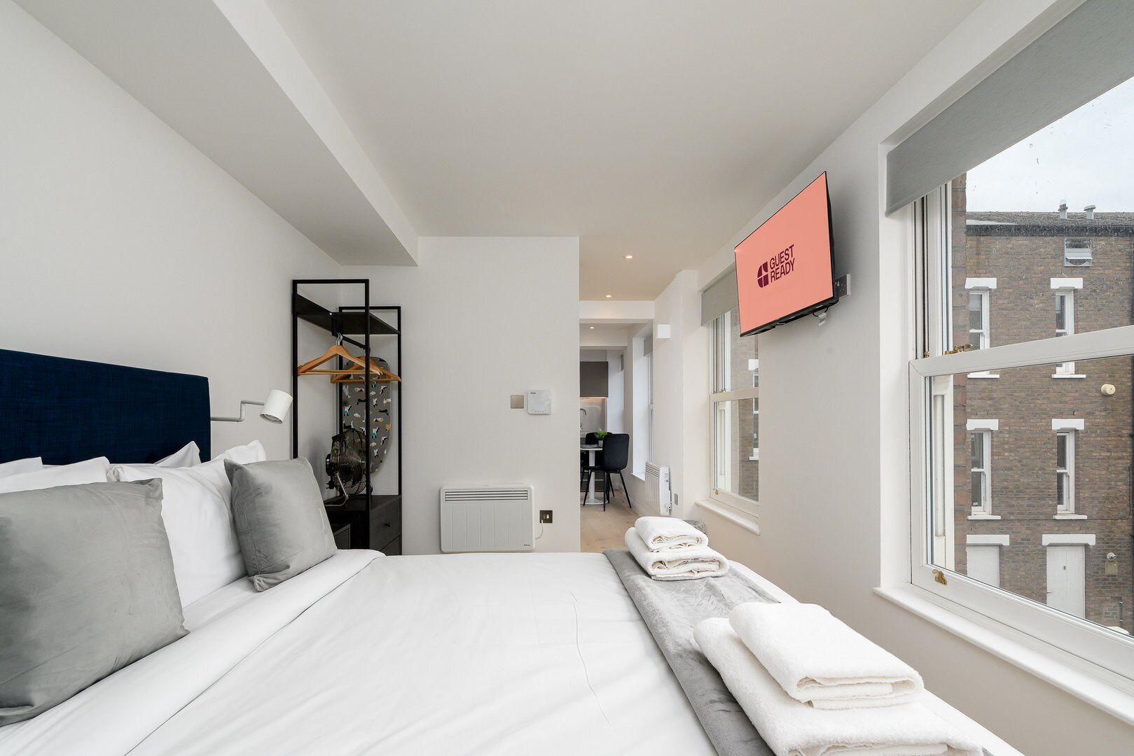 Iron/ironing board, internet, bed sheets