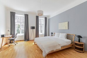 3 makuuhuonetta, silitysrauta/-lauta, Wi-Fi, vuodevaatteet