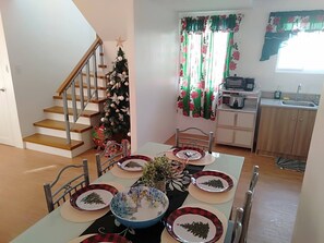 Maison, 3 chambres, accessible aux personnes à mobilité réduite, fumeur | Salle à manger