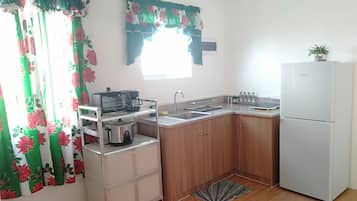 House, 3 Bedrooms, Accessible, Smoking | Interior