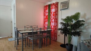 House, 3 Bedrooms, Accessible, Smoking | Dining room