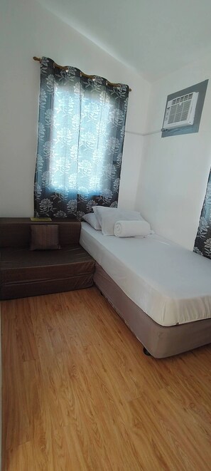 House, 3 Bedrooms, Accessible, Smoking