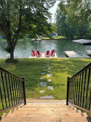 Property grounds - Severn River Luxury Retreat, 3 bds, 2,5 bath, sleeps 9 ppl, dogs welcome! (Severn Bridge)