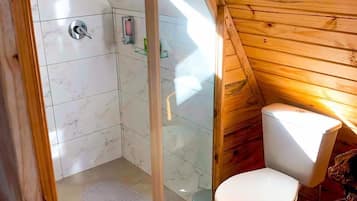 Luxury Cabin, 1 Queen Bed, Pets allowed, Mountain View | Bathroom