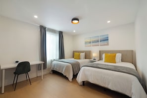 4 chambres, fer et planche à repasser, Wi-Fi, draps fournis