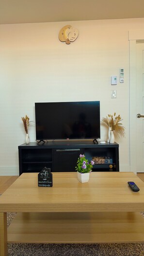 Interior - Home away from home. Perfect place to relax (Riverview)