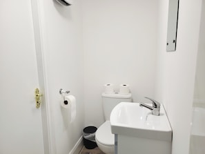 Shower, towels