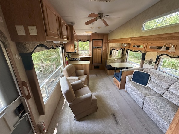 Family Mobile Home, Valley View | Free WiFi, bed sheets