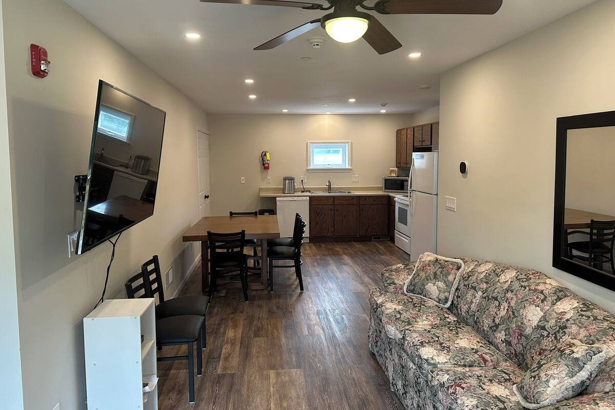 Family Suite | In-room dining