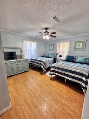 4 bedrooms, desk, iron/ironing board, travel crib