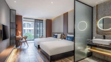 Comfort-Zweibettzimmer | Daunenbettdecken, kostenlose Minibar, Zimmersafe, kostenloses WLAN