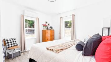 2 bedrooms, iron/ironing board, WiFi, bed sheets
