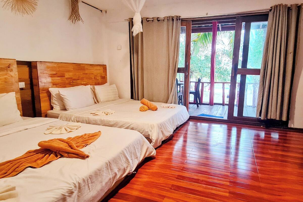 Bungalow básico, vistas al mar | Escritorio y wifi gratis