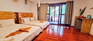 Bungalow básico, vistas al mar | Escritorio y wifi gratis