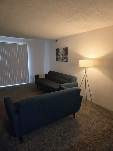 2-bedroom apartment in awesome West County with AC, Fitness Room and Laundry