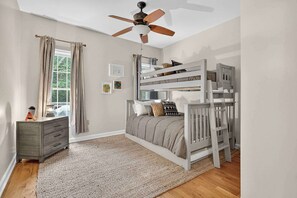 2 bedrooms, WiFi, bed sheets