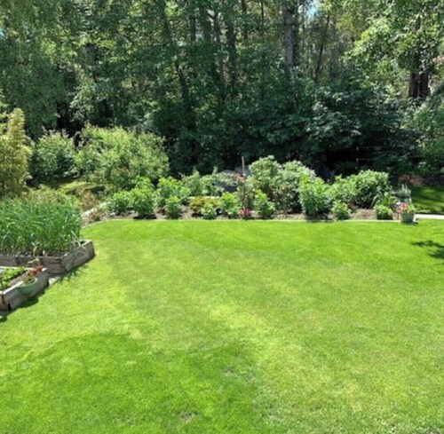 Cowichan River, Fabulous spot to explore the Valley and walk to Downtown Duncan