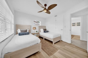 4 bedrooms, desk, iron/ironing board, WiFi