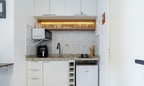 Basic Apartment | Private kitchen - Beautiful Condominium With Leisure in Pocos de Caldas - QUI (Poços de Caldas)