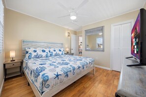 4 bedrooms, desk, iron/ironing board, travel crib