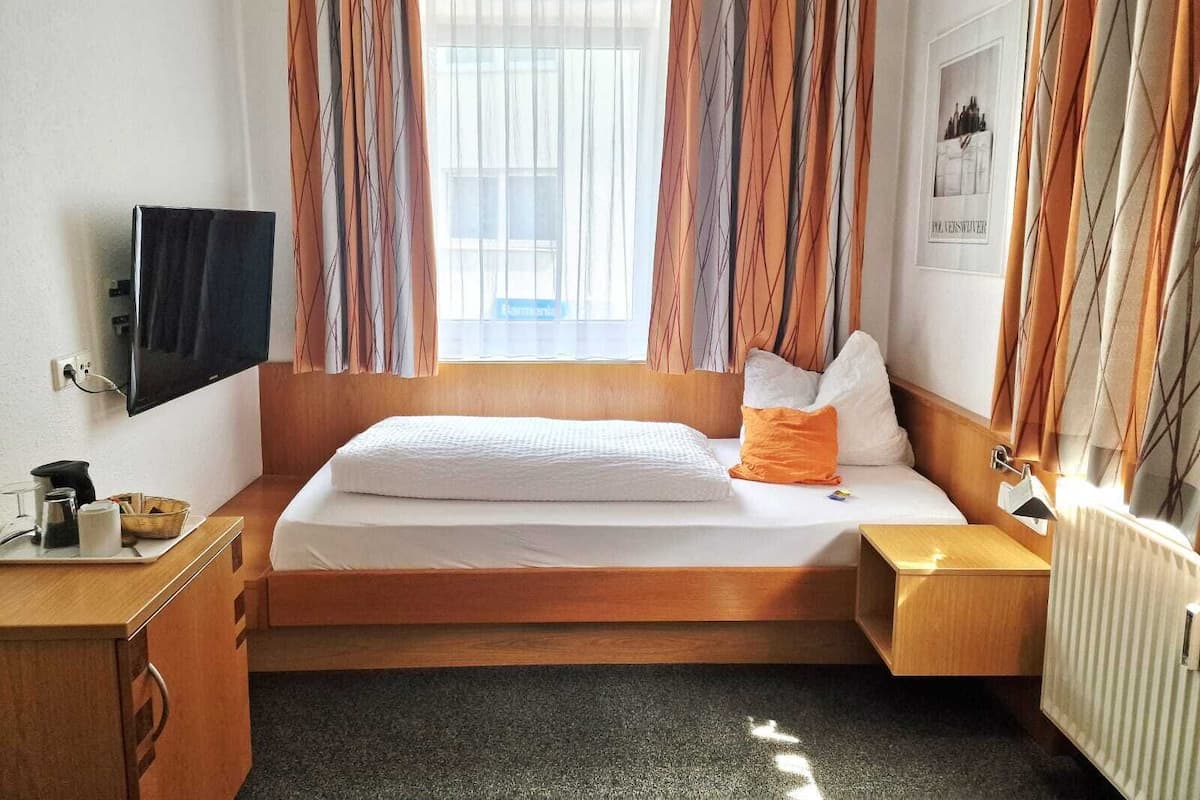 In-room safe, desk, laptop workspace, soundproofing