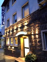 Entrada al alojamiento