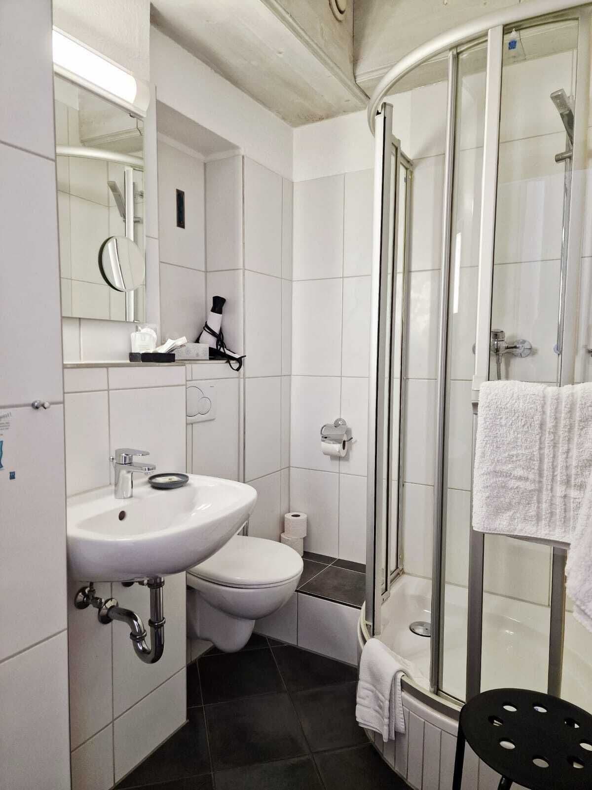 Comfort Double or Twin Room, Private Bathroom | Bathroom | Shower, designer toiletries, hair dryer, towels