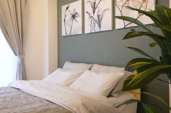 Comfort Apartment, Multiple Beds, Non Smoking, Balcony | Desk, laptop workspace, free WiFi